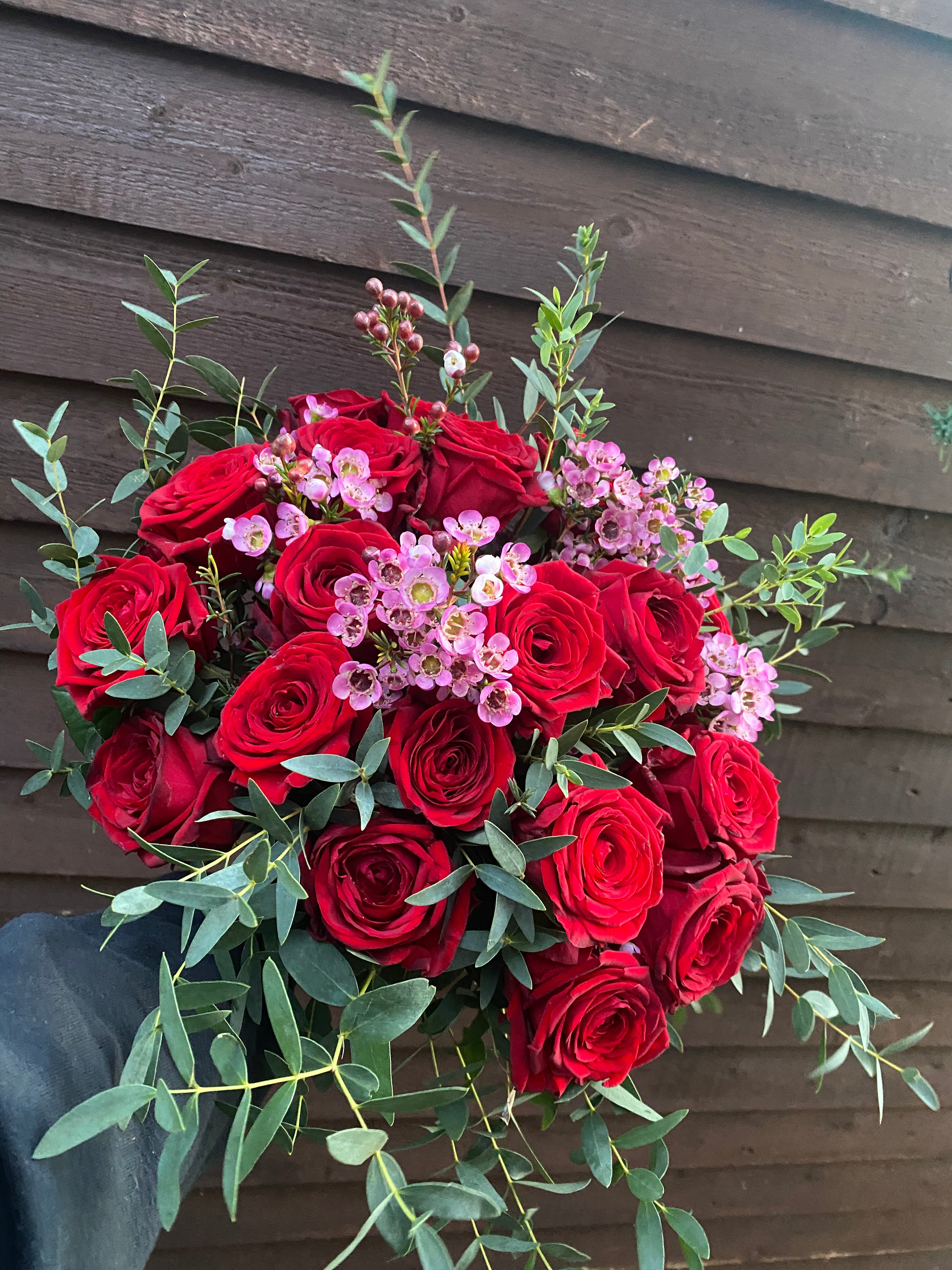 Buket Roser Er Røde Christinas Blomster